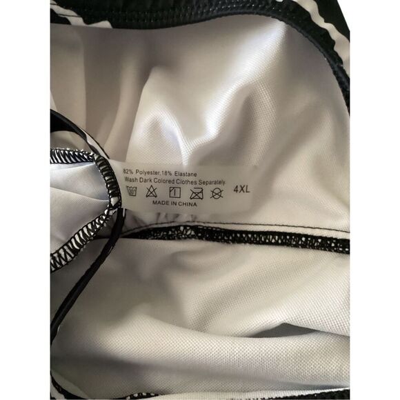 Swimsuit  - Picture 5 of 8